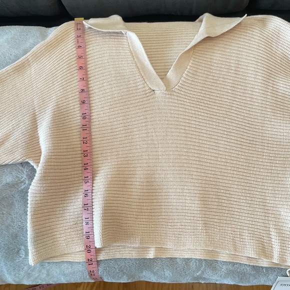 NWT CHYRII V Balloon Sleeve Sweater - Picture 13 of 14